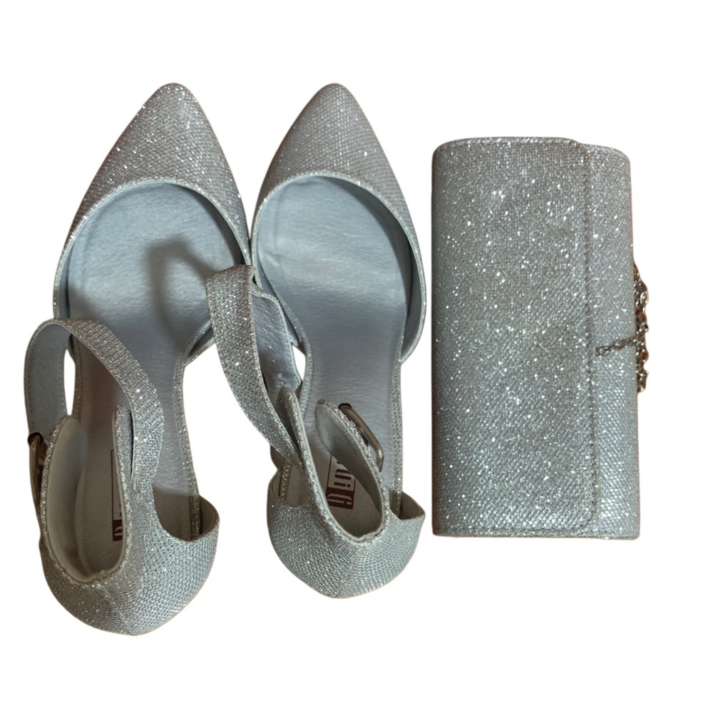 Matching silver glittery pointy shoes size 8.5 with matching clutch